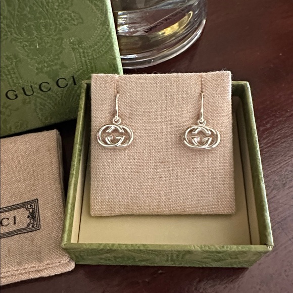 NWT Gucci interlocking GG sterling silver earrings with pouch and box - Picture 4 of 11